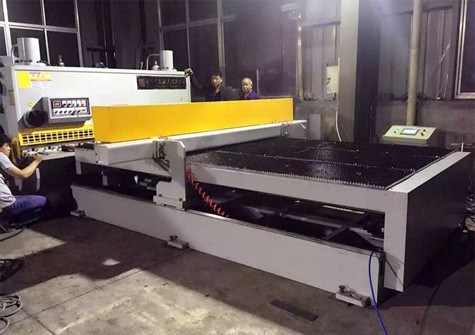 QC11Y-8X2500配前送料剪闆機